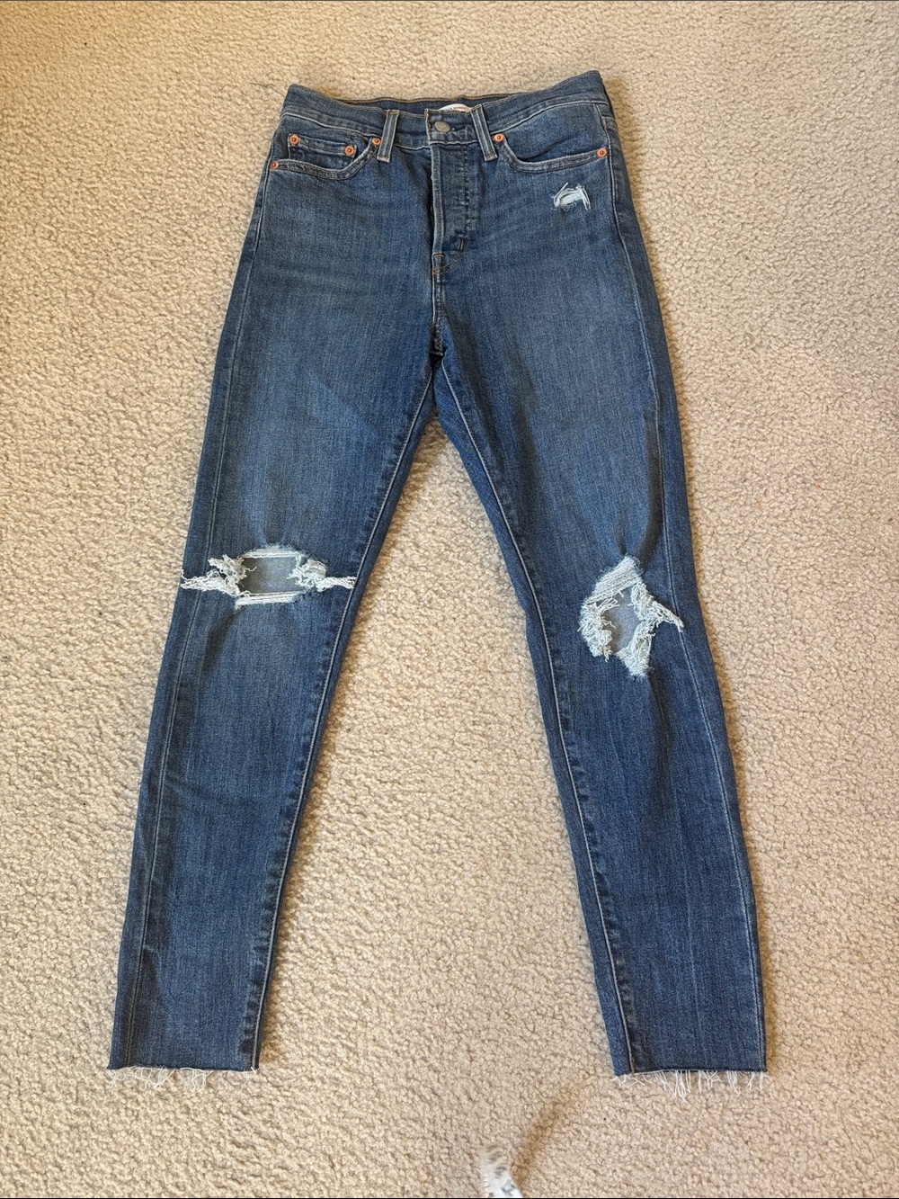 Levi's Wedgie Skinny Jeans Women's Medium washed Blue Distressed Size 27 - Picture 6 of 10